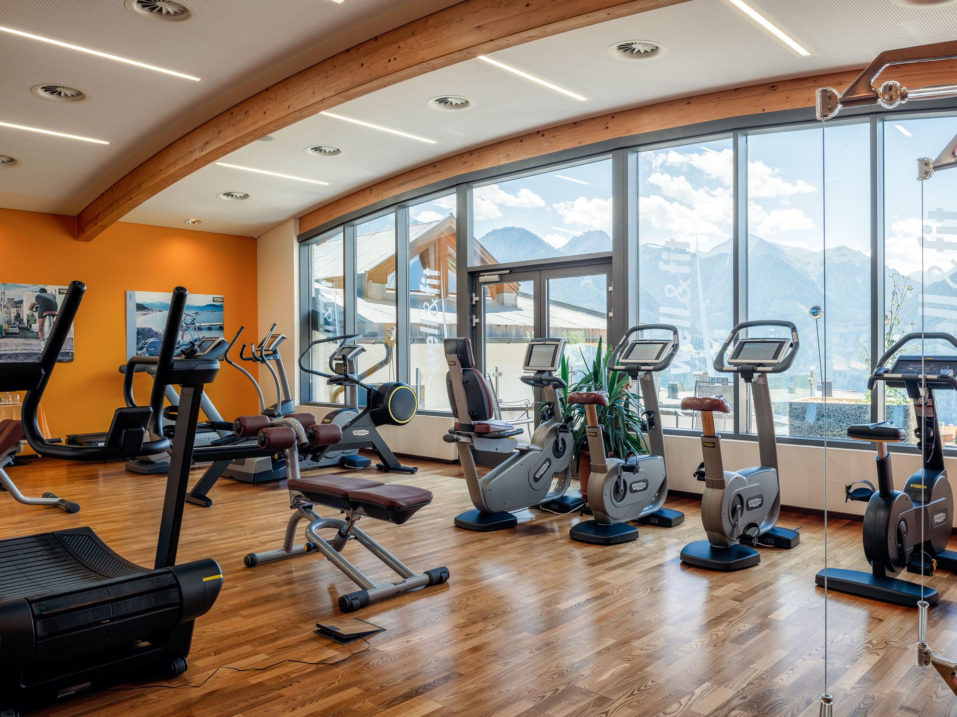 Bewegung im Sporthotel mit Fitnessstudio