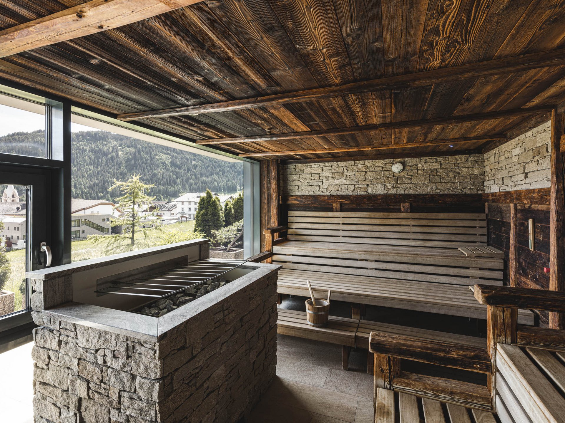 Gesundes Schwitzen in der Sauna in Serfaus